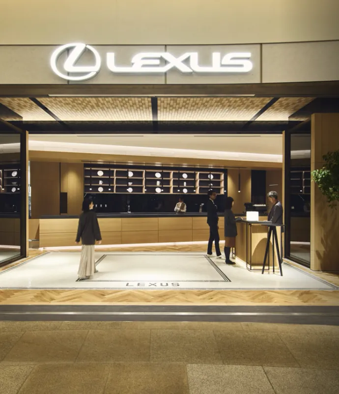 CAFE LEXUS MEETS…