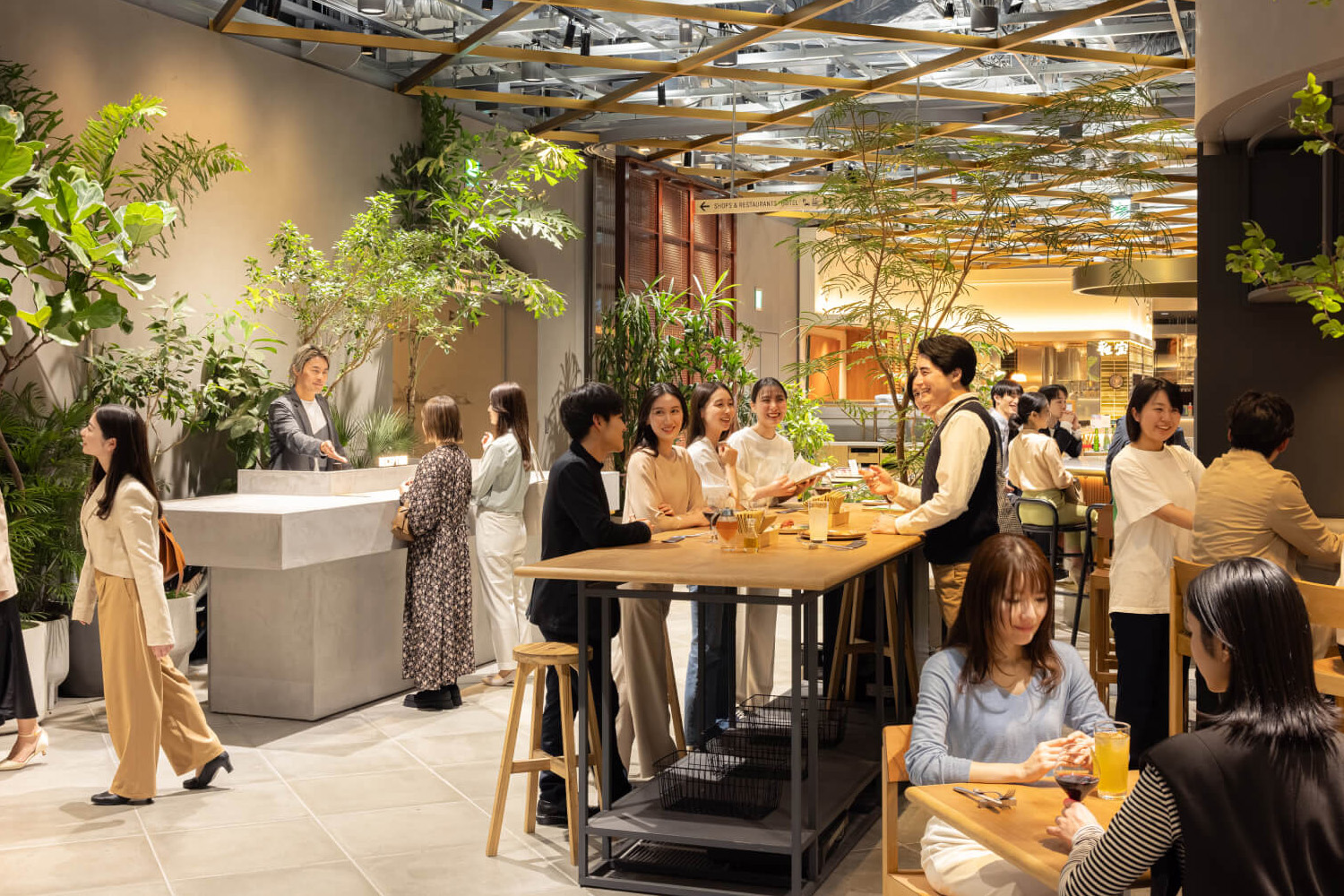 T-MARKET PUBLIC TABLE